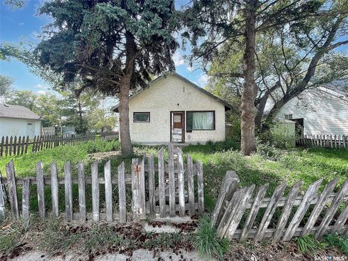 34 14th Ave Se, Swift Current, SK, S9H3S2 | Card Image