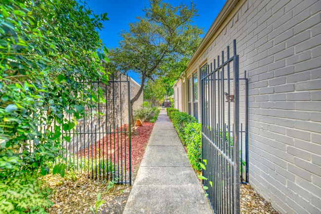 433 Tall Oaks Ln, House other with 3 bedrooms, 2 bathrooms and null parking in Richardson TX | Image 33