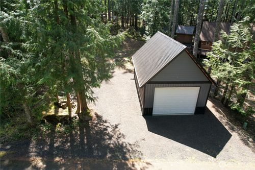 131 N Staircase Dr, Hoodsport, WA, 98548-9821 | Card Image