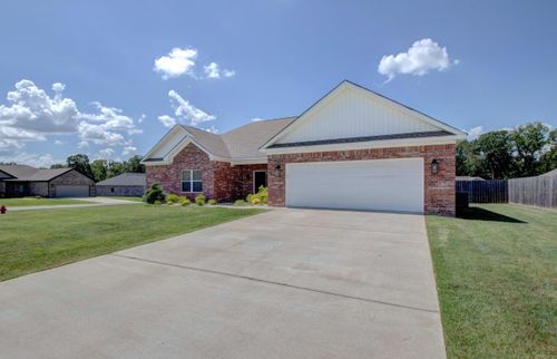 1 Oaks Ln, Greenbrier, AR, 72058-8069 | Card Image