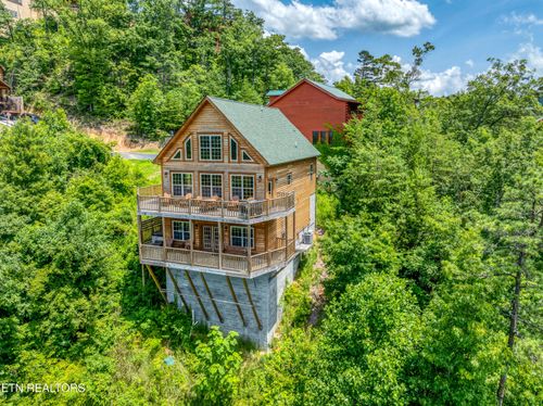 2219 Smoky Overlook Way, Sevierville, TN, 37862 | Card Image
