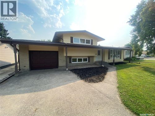 392 Circlebrooke Dr, Yorkton, SK, S3N2Y5 | Card Image