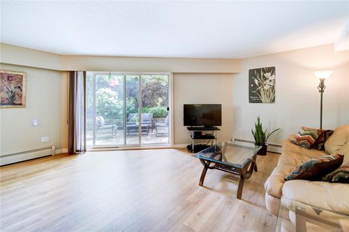 101-3800 Quadra St, Victoria, BC, V8X1H8 | Card Image