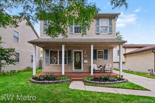 3747 Royal Ave, Berkley, MI, 48072-1456 | Card Image