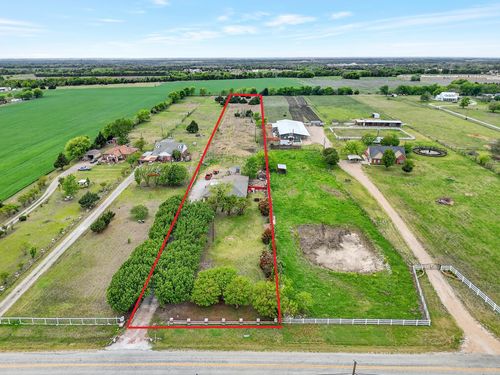 2070 County Road 377, Van Alstyne, TX, 75495-8118 | Card Image