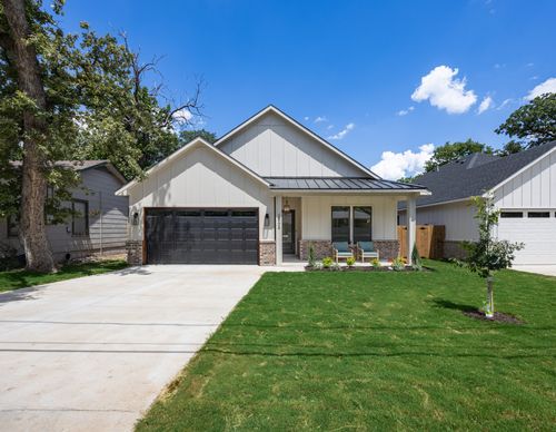 2904 Hiawatha Trail, Lake Worth, TX, 76135 | Card Image