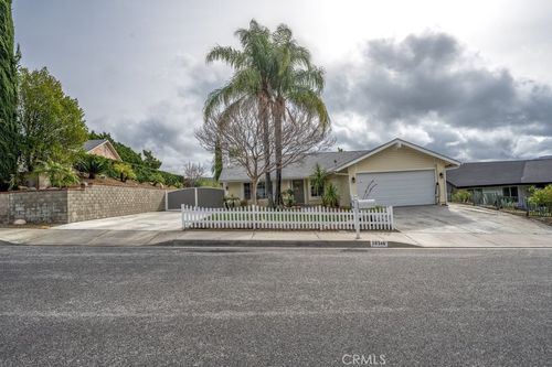 28346 Winterdale Dr, Canyon Country, CA, 91387-3131 | Card Image