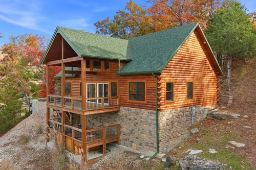 395 Canyon Pkwy, Branson, MO, 65616-6272 | Card Image