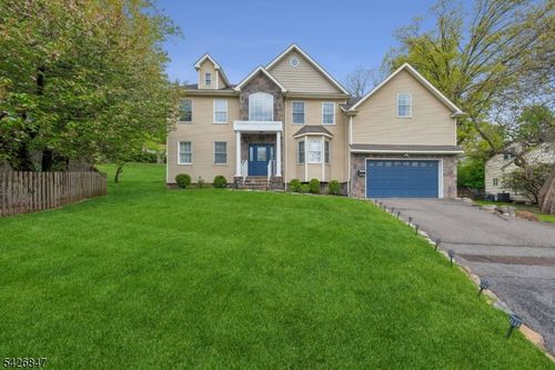 21 Winding Way, West Orange, NJ, 07052-3820 | Card Image