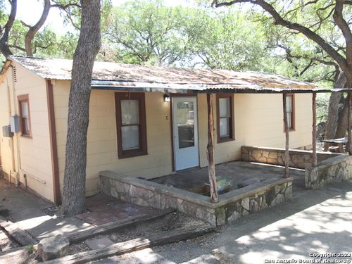 c-12095 Park Road 37, Lakehills, TX, 78063-6726 | Card Image