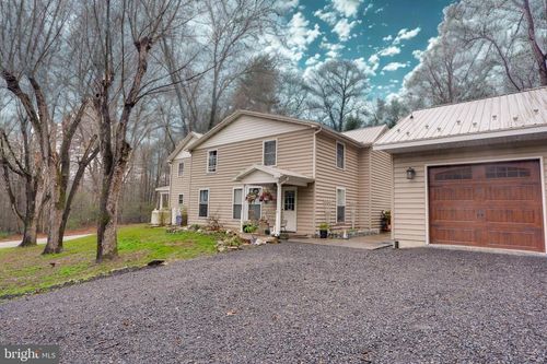 3065 Buchanan Valley Rd, ORRTANNA, PA, 17353-9775 | Card Image