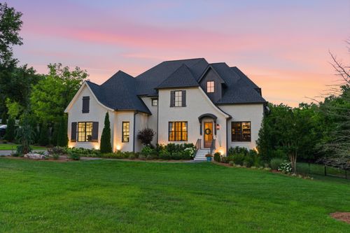 2108 Timberwood Pl, Nashville, TN, 37215-5011 | Card Image