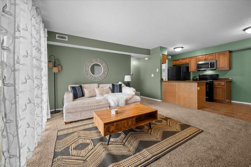 13-2095 S Main St, Bountiful, UT, 84010-7581 | Card Image