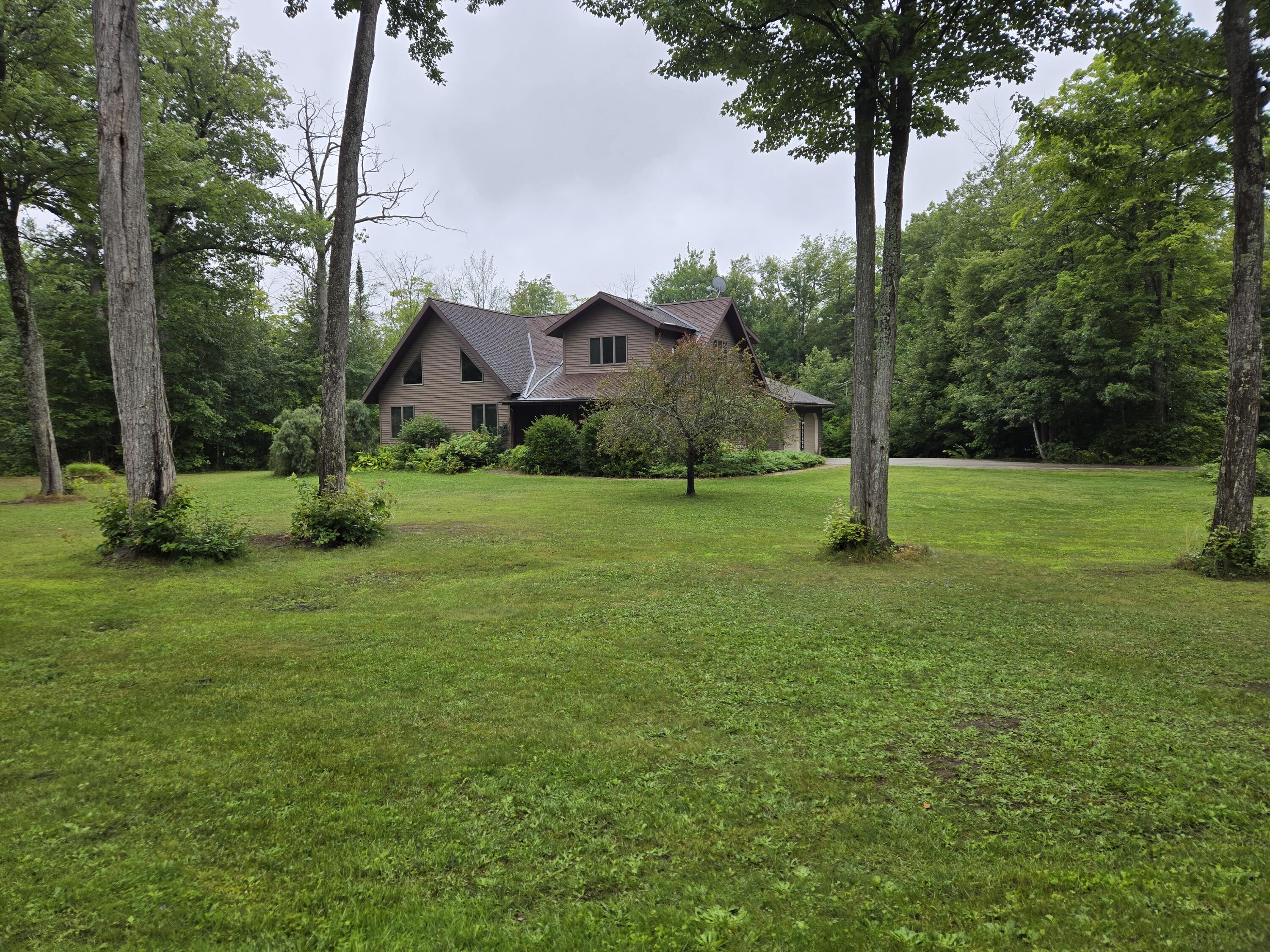 Teneyck Rd, Sault Sainte Marie, MI 49783
