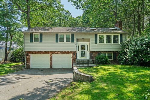 133 Russell Ln, Abington, MA, 02351-1251 | Card Image
