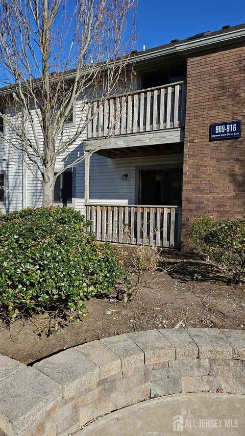 909 Ravens Crest Drive E, Plainsboro, NJ, 08536 | Card Image