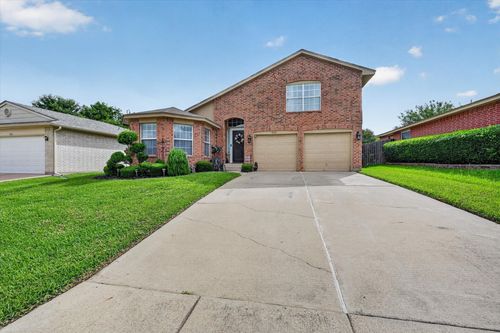 525 Berryhill Dr, Mansfield, TX, 76063-3626 | Card Image