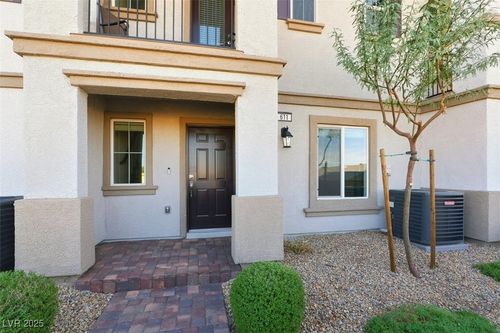 611 Sedum Ave, Henderson, NV, 89015-7639 | Card Image