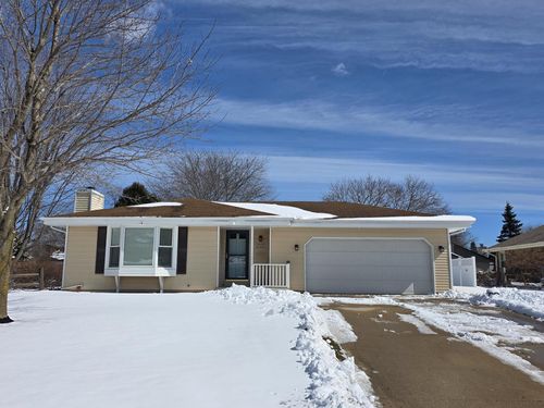 W165N10602 Wagon Trail, Germantown, WI, 53022 | Card Image