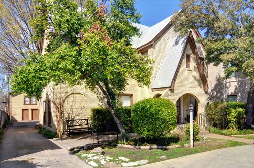 down-3324 S University Dr, Fort Worth, TX, 76109-3053 | Card Image