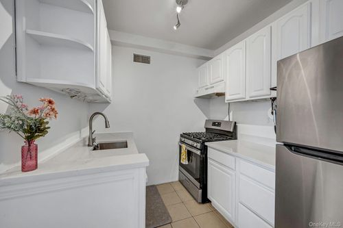 4g-2400 Johnson Ave, Bronx, NY, 10463-6405 | Card Image