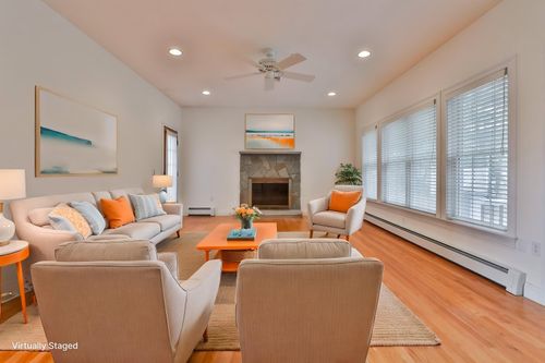 19 Melissa Cir, Pelham, NH, 03076-2394 | Card Image