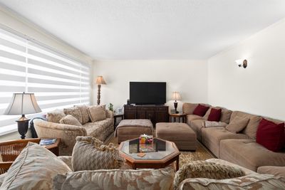 24775 56 Ave, House other with 2 bedrooms, 2 bathrooms and 8 parking in Langley BC | Image 2