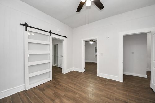 1213 28th St, Galveston, TX, 77550-5356 | Card Image