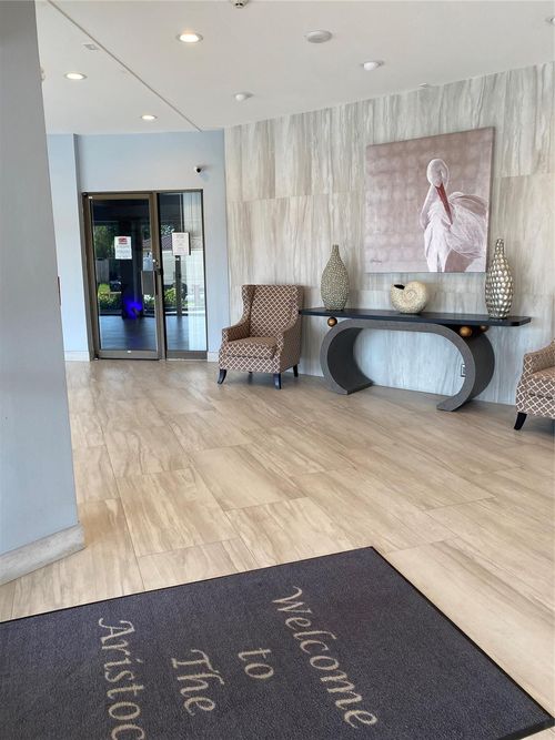 303-1200 Hibiscus Ave, Pompano Beach, FL, 33062-6537 | Card Image