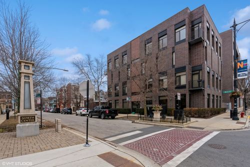 e-4003 N Wolcott Ave, Chicago, IL, 60613-4836 | Card Image