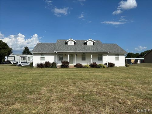 411 Dacus Dr, Sikeston, MO, 63801-9032 | Card Image