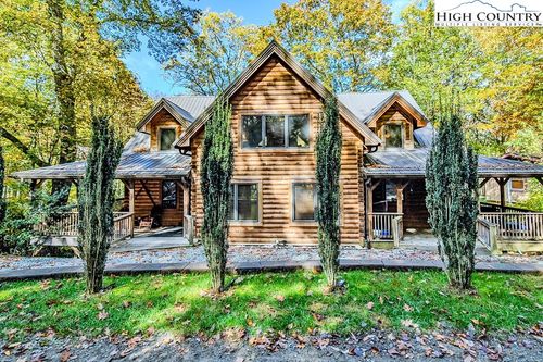 592 Galax Cir, Blowing Rock, NC, 28605-9297 | Card Image