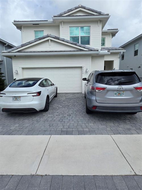 4072 Veleiros Ave, Deerfield Beach, FL, 33064-2078 | Card Image