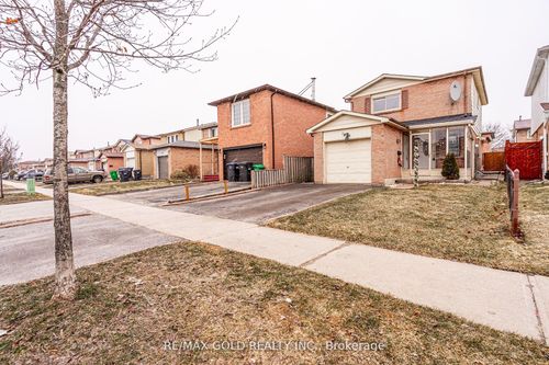 13 Martindale Cres, Brampton, ON, L6X2V7 | Card Image