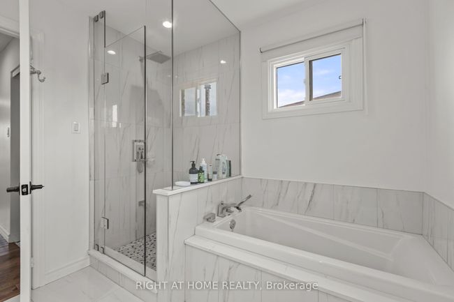 4 Deena Pl, House other with 8 bedrooms, 7 bathrooms and 6 parking in Markham ON | Image 38
