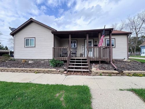 2103 16th St, Monroe, WI, 53566-2602 | Card Image