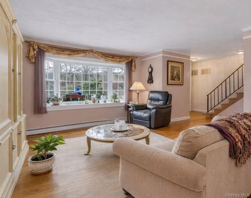 4069 Express Dr N, Ronkonkoma, NY, 11779-5505 | Card Image