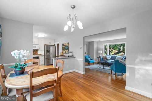 2306 Barbour Rd, FALLS CHURCH, VA, 22043-2940 | Card Image