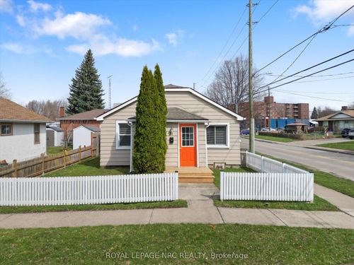 31 Prospect Ave, St Catharines, ON, L2M5K2 | Card Image