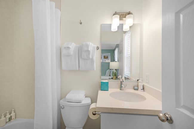 Ensuite Bathroom | Image 39