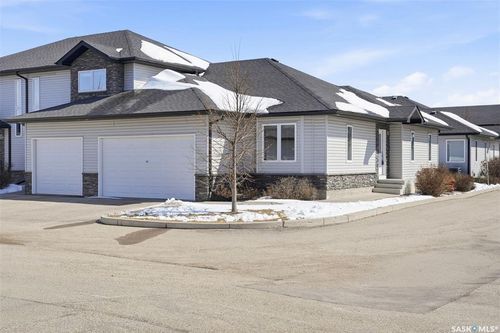 27-547 East Hampton Boulevard, Saskatoon, SK, S7R0H8 | Card Image