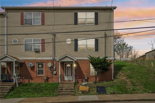 118 Miller Ave, Rankin, PA, 15104-1022 | Card Image