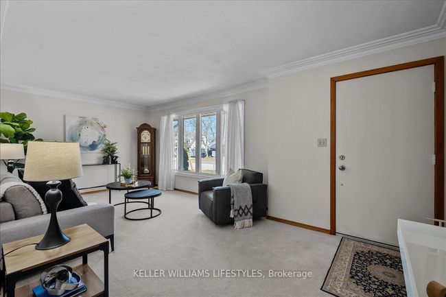 20 Park Lane, House other with 3 bedrooms, 2 bathrooms and 4 parking in Forest ON | Image 9