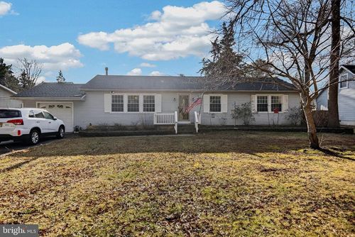 250 Tip Seaman Dr, Tuckerton, NJ, 08087-2658 | Card Image