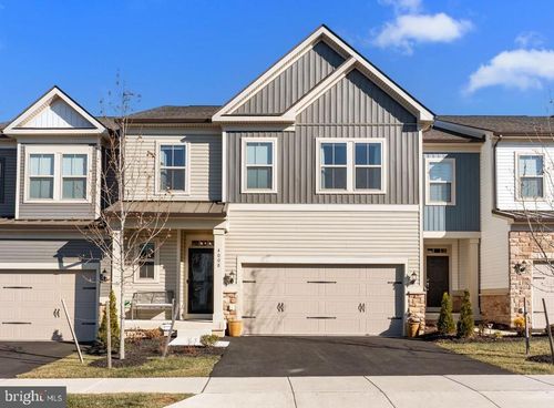 4008 Marquis Ln, JAMISON, PA, 18929-1167 | Card Image