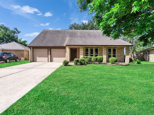 423 Forest Hills Dr, League City, TX, 77573-5759 | Card Image