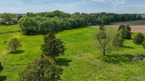 105 Roy Road, Vergennes, IL, 62994 | Card Image