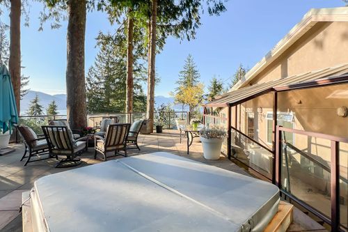 15 Oceanview Rd, Lions Bay, BC, V0N3G7 | Card Image