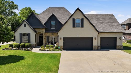 304 76th St, Broken Arrow, OK, 74014-7077 | Card Image