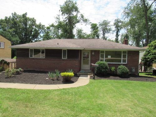 438 Saratoga Dr, Pleasant Hills, PA, 15236-4457 | Card Image